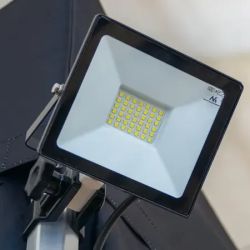 Oświetlenie LED halogen do namiotu stelażowego ekspres