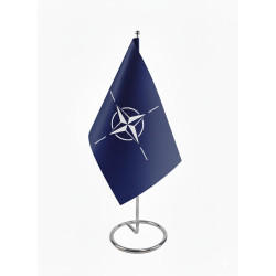 Flagietka – mała flaga NATO na stojaczku do biura i instytucji