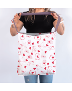 Kolekcja miłości - romantyczne wzory na klasycznych torbach na rami